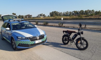Sulla Pontina con la bici elettrica modificata