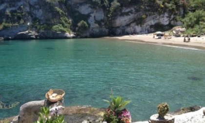 La Procura dissequestra la spiaggia di Cala Feola