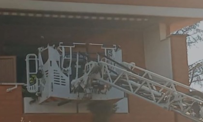 Incendio in un appartamento, paura ma nessun ferito