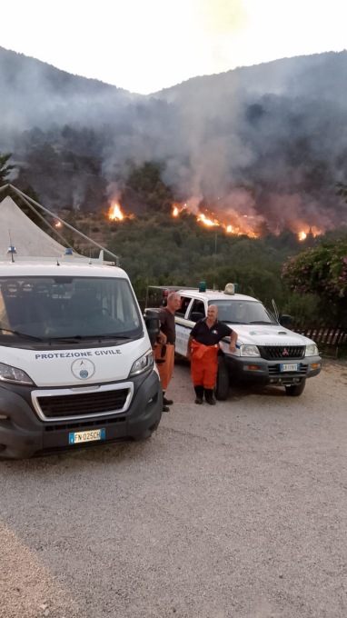 Incendio, in corso la bonifica