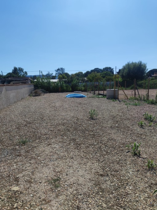 La Polizia Locale sequestra un manufatto di 800 metri quadrati