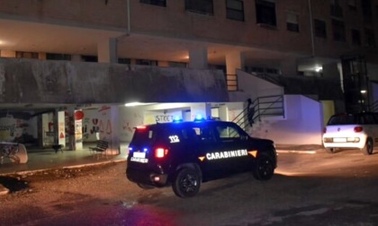 Spari nella notte nel palazzo di viale Nervi