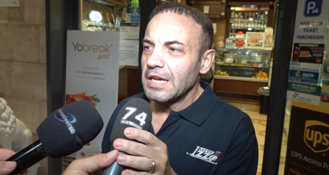 Vincita al superenalotto, festa al Caffè Cavour