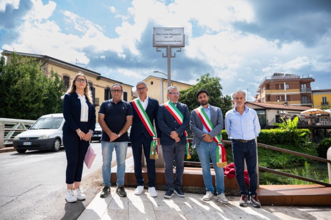 Il ponte che unisce tre comuni intitolato a Don Loreto Pagnanelli