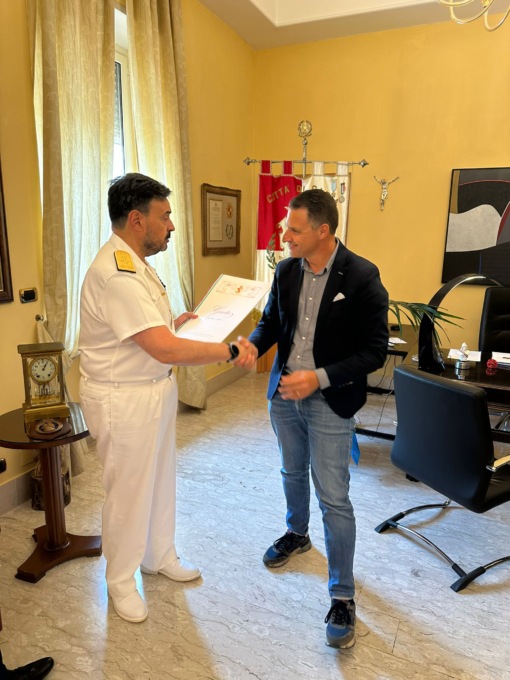 Il sindaco incontra l’ammiraglio Agostini