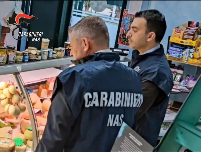 Botulino, controllate 16 attività sull’isola