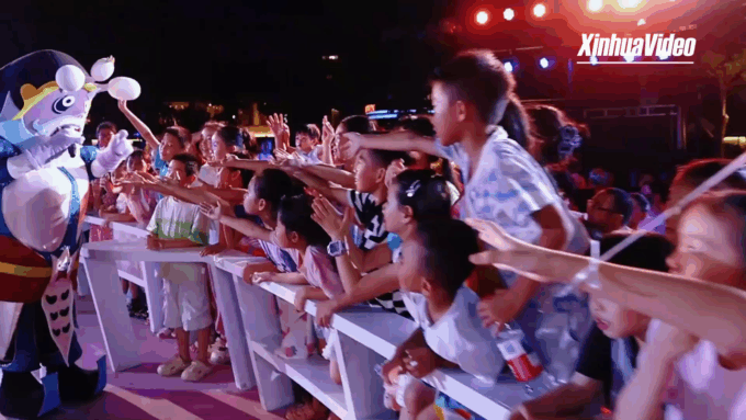 Cina: Haikou, Hainan Island Carnival accende passione estiva