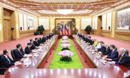 Cina: Pechino, Xi Jinping tiene colloqui con presidente russo (2)