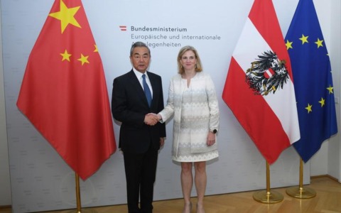 Cina-Austria: colloqui tra Wang e la ministra Meinl-Reisinger a Vienna