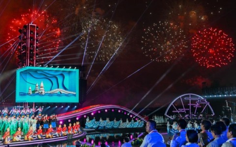 Cina: cerimonia di apertura della stagione culturale e artistica del fiume Yangtze a Wuhan (2)