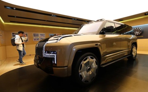 Cina: obiettivo vendite auto 2025 fissato a 32,3 milioni di unità