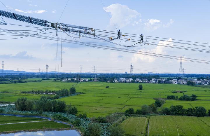 Cina: Anhui, progetto di trasmissione corrente continua ±800 kV (2)