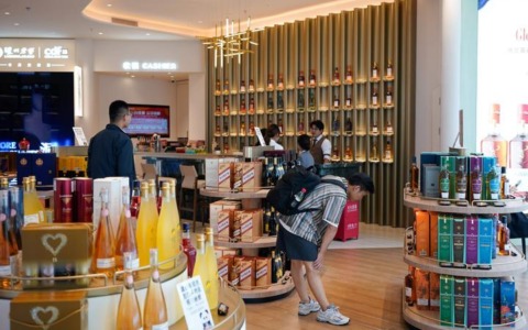 Cina: Chengdu apre primo negozio duty-free in centro per migliore esperienza shopping di turisti stranieri