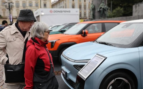 Italia: auto in esposizione al Salone dell’auto di Torino 2025