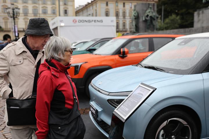 Italia: auto in esposizione al Salone dell’auto di Torino 2025