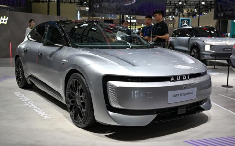 Cina: apertura del 2025 World New Energy Vehicle Congress a Haikou