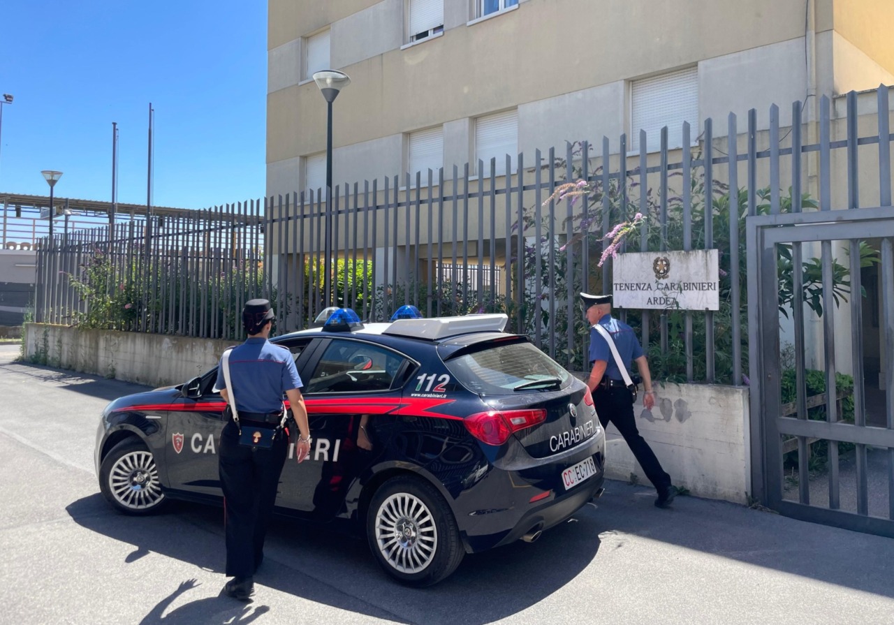 Picchia e maltratta la compagna, arrestato un uomo di 41 anni