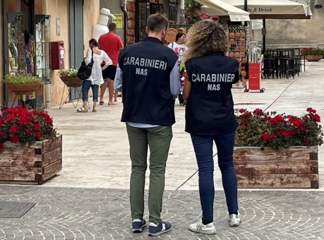 Controlli nei ristoranti e nei chioschi, sequestri e sanzioni