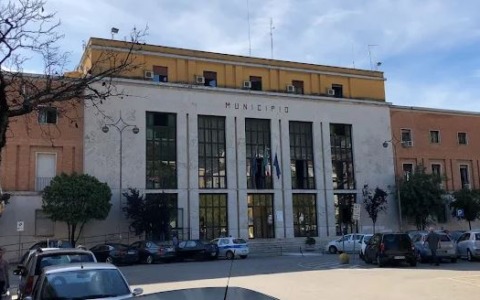 Lavori alla Villa Comunale, blitz della Finanza in Comune