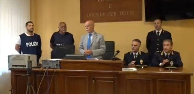 Scoperta una base di spaccio a due passi dal Serd. Le interviste