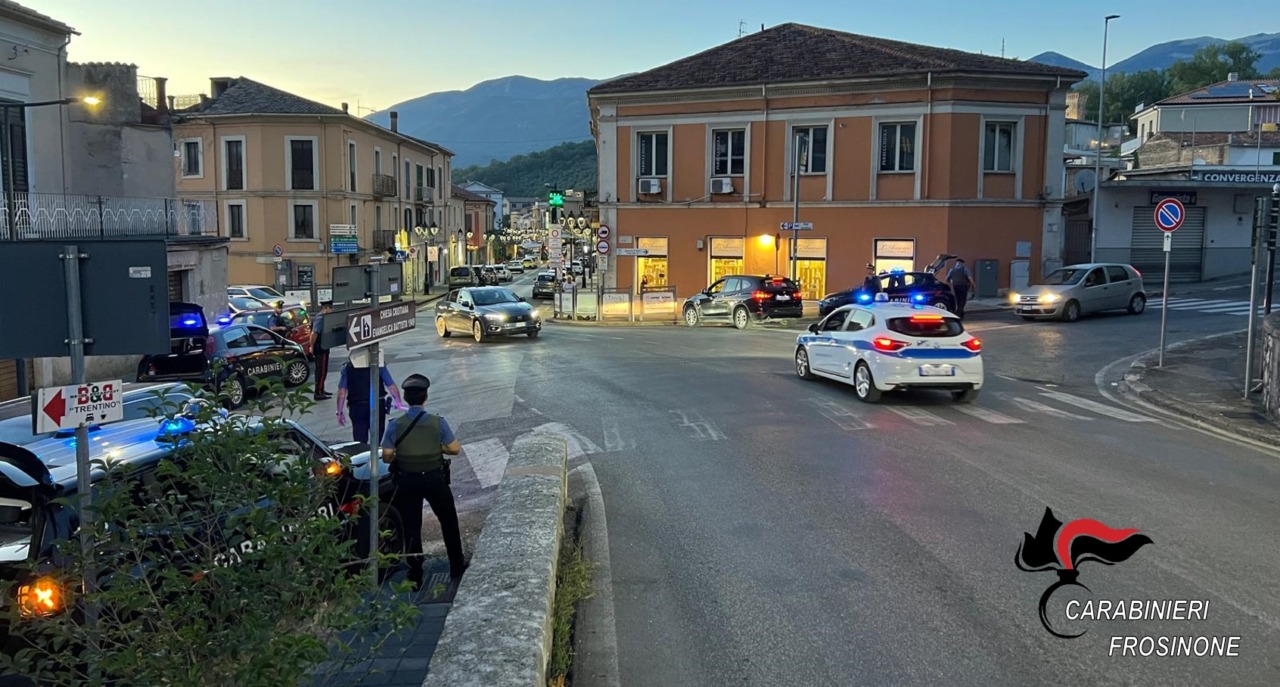 Posti di blocco in città, controllati oltre 130 veicoli