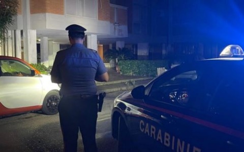 Doppio attentato, bottiglia molotov contro un bar e bomba contro un’auto