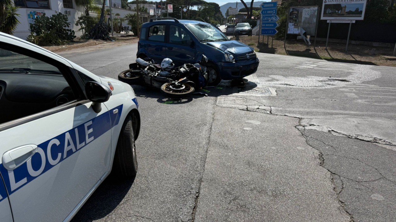 Incidente stradale, grave motociclista