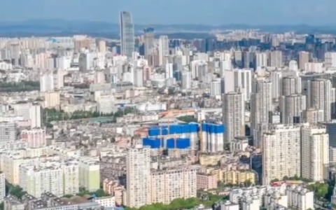 Cina: Yunnan, veduta aerea di Kunming, “città della primavera”