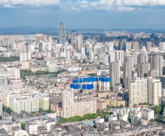 Cina: Yunnan, veduta aerea di Kunming, “città della primavera”