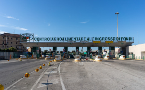 Sfruttamento del lavoro a”Fuori dal Coro”, il Mof revoca licenza all’azienda Cavolo Felice