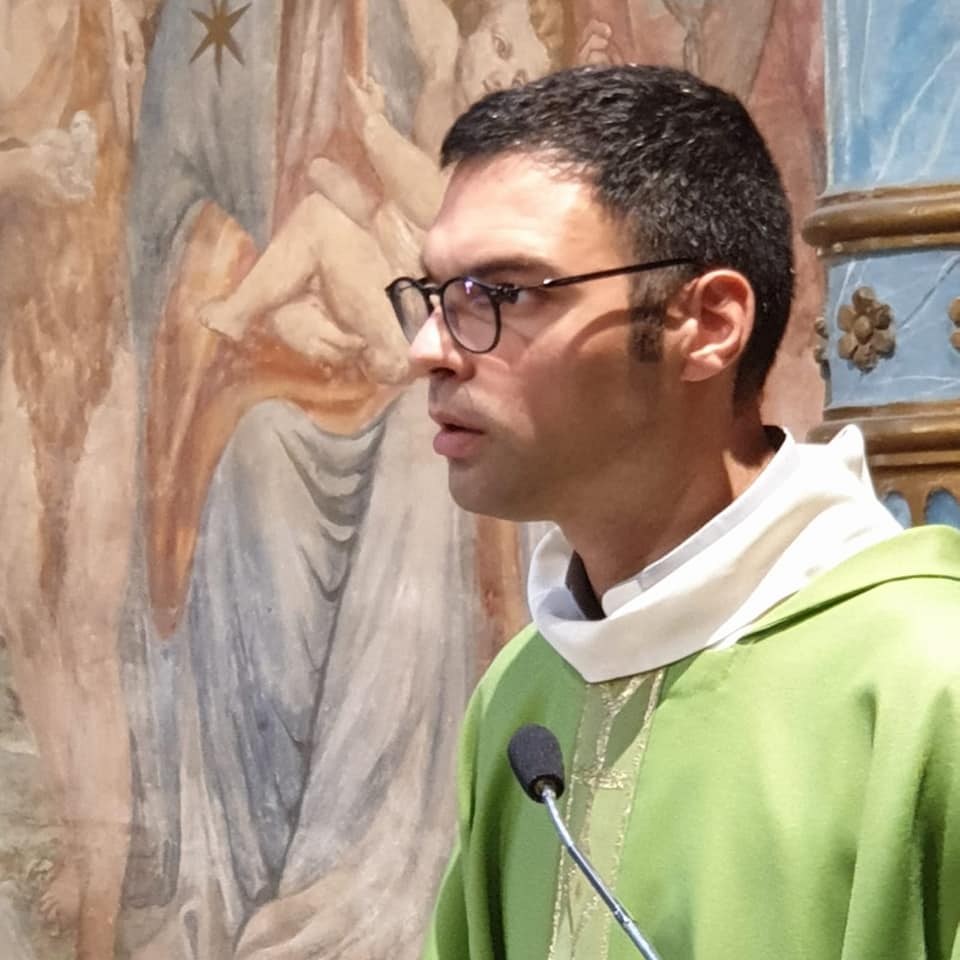 Don Fabrizio Cavone lascia la Chiesa S.Domenico Savio. Protestano i fedeli
