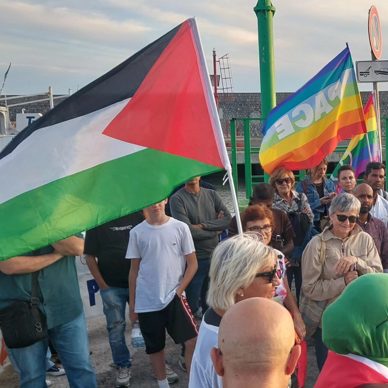Manifestazione a sostegno della Flotilla