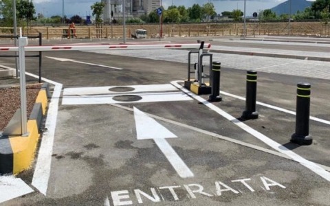Parcheggi: da 1€ all’ora a € 150 all’anno a ridosso del casello, 80 soste gratis alla stazione