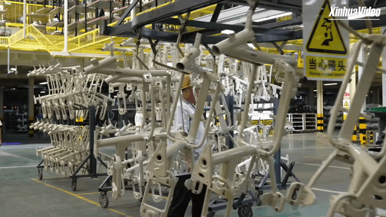 Cina: fabbrica di Tianjin produce un’e-bike ogni 30 secondi