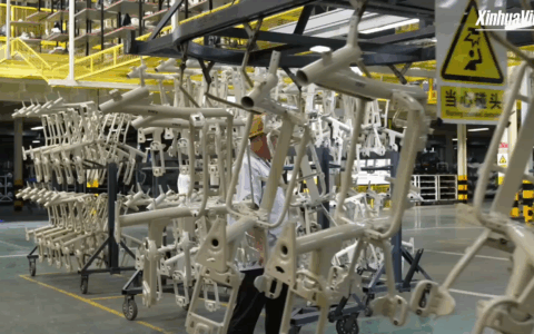 Cina: fabbrica di Tianjin produce un’e-bike ogni 30 secondi