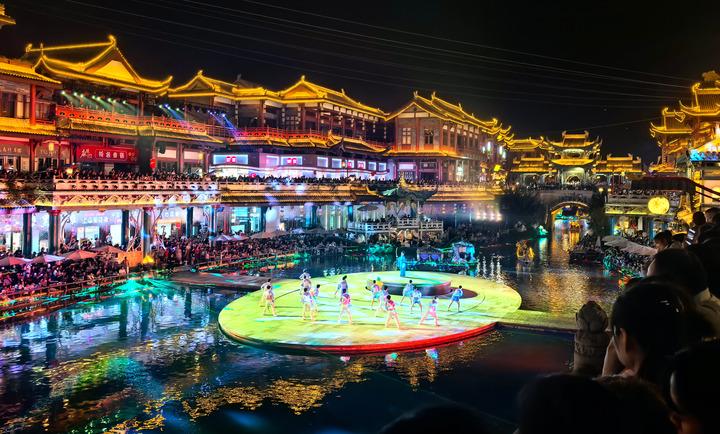 Cina: in corso vacanze per Giornata nazionale, Festa di metà autunno (2)