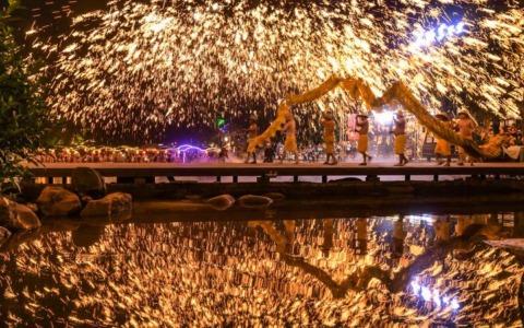 Cina: vacanze per Giornata nazionale danno impulso a economia (1)