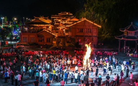 Cina: vacanze per Giornata nazionale danno impulso a economia (3)