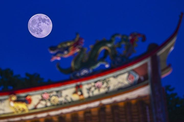 Cina: celebrazioni per Festa di metà autunno (1)