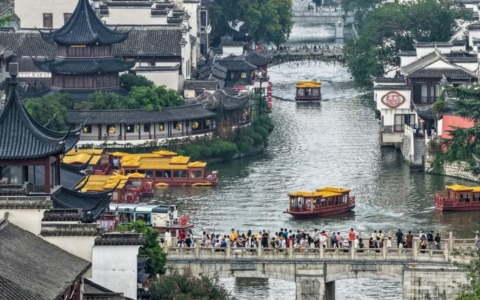 Cina: vacanze per Giornata nazionale, Festa di metà autunno (1)