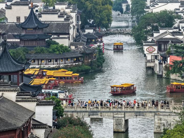 Cina: vacanze per Giornata nazionale, Festa di metà autunno (1)
