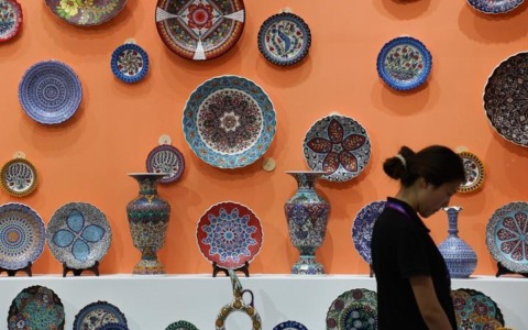 Cina: expo internazionale delle ceramiche apre nella “capitale della porcellana” Jingdezhen