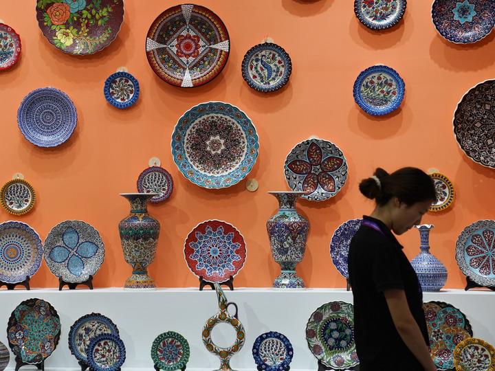 Cina: expo internazionale delle ceramiche apre nella “capitale della porcellana” Jingdezhen