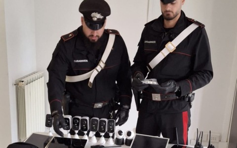 Travato con cocaina, crack ed hashish, arrestato un uomo di Aprilia
