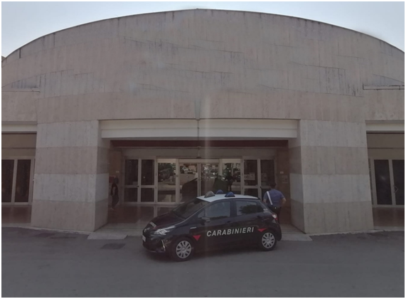 Ruba all’interno di un supermercato, denunciato