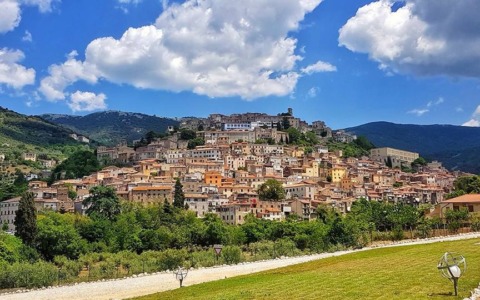 Messe in sicurezza le abitazioni lungo il fosso della Catena
