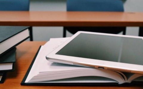 Furto all’Istituto “Giovanni Paolo II”: “Portati via 45 dispositivi informatici”