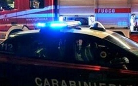 Scooter distrutto da un incendio, indagano i Carabinieri