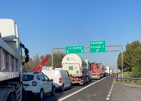 Incidente sull’ A1, atterra l’eliambulanza