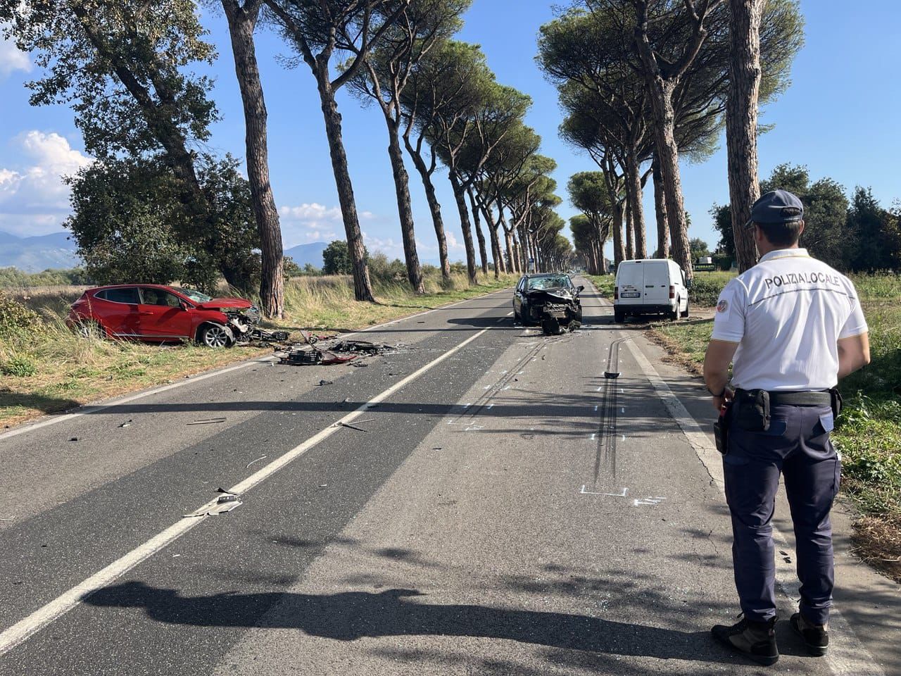 Scontro sull’Appia, tre feriti. Grave una donna